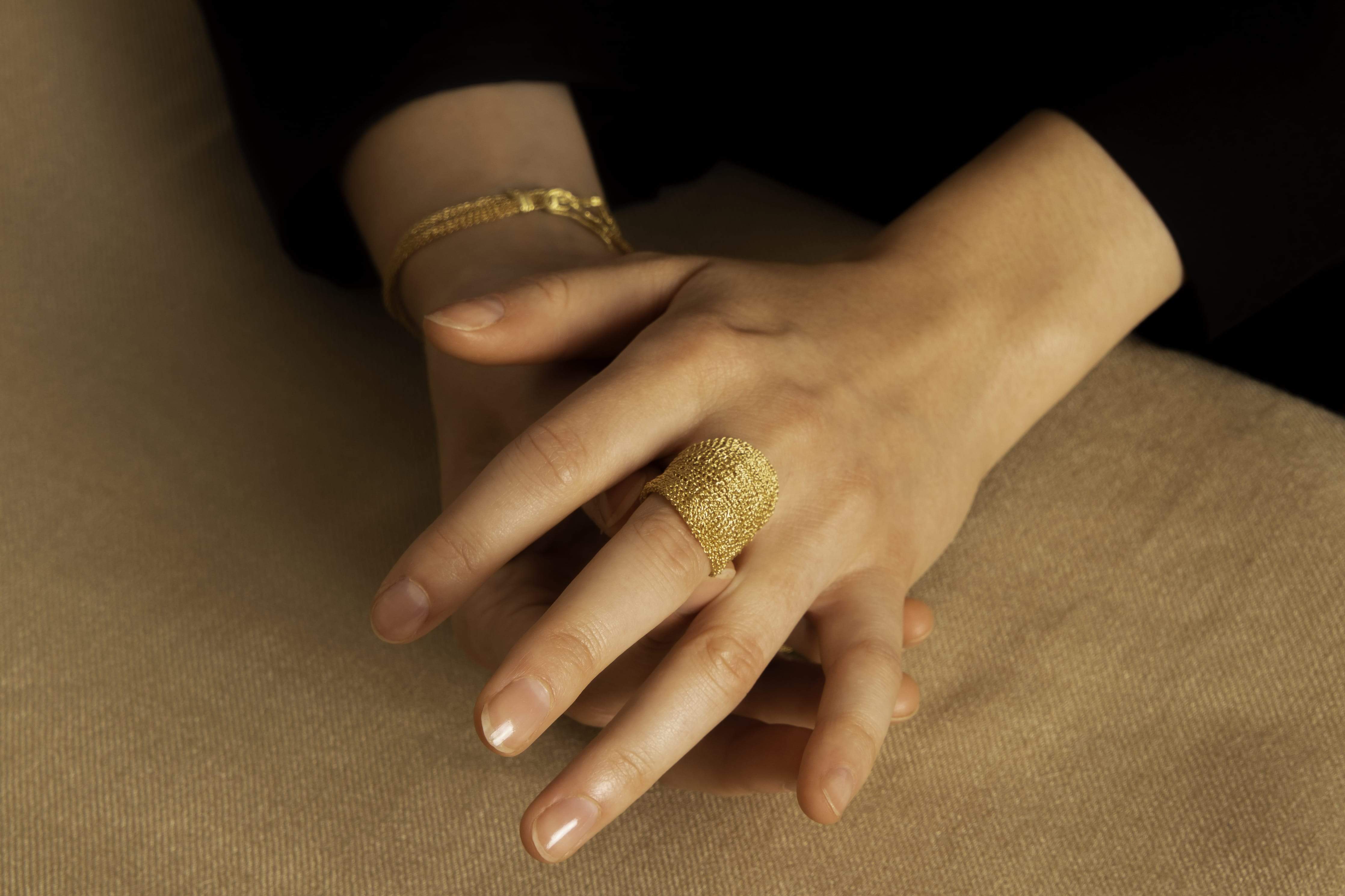 Lari Wide Mesh Ring