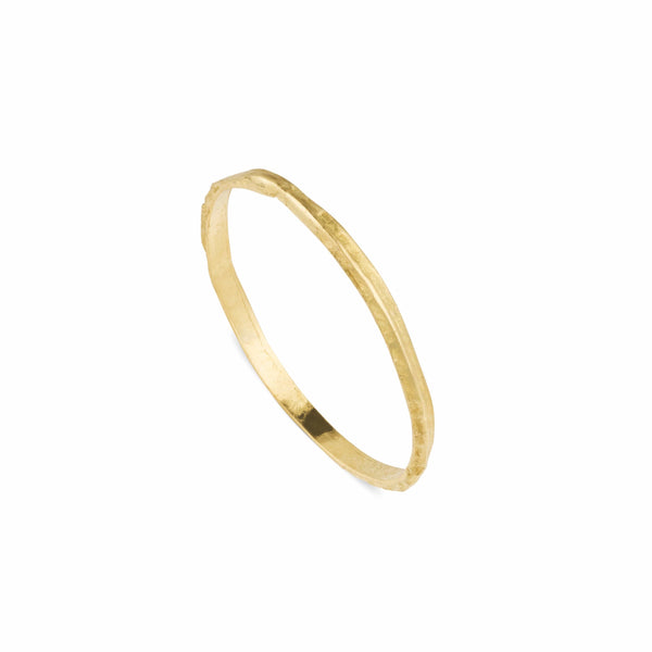 Narrow virva gold ring